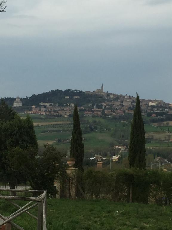 Appartamento Dell Agriturismo Pane E Olio Todi Exteriör bild